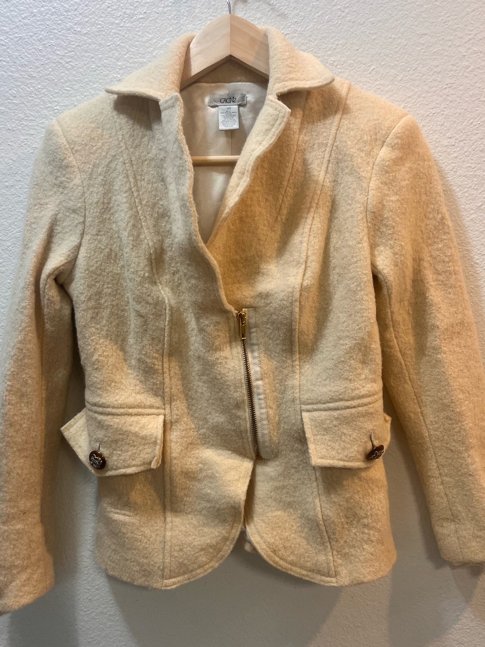 Cache Cream Wool-Blend Zip Blazer
